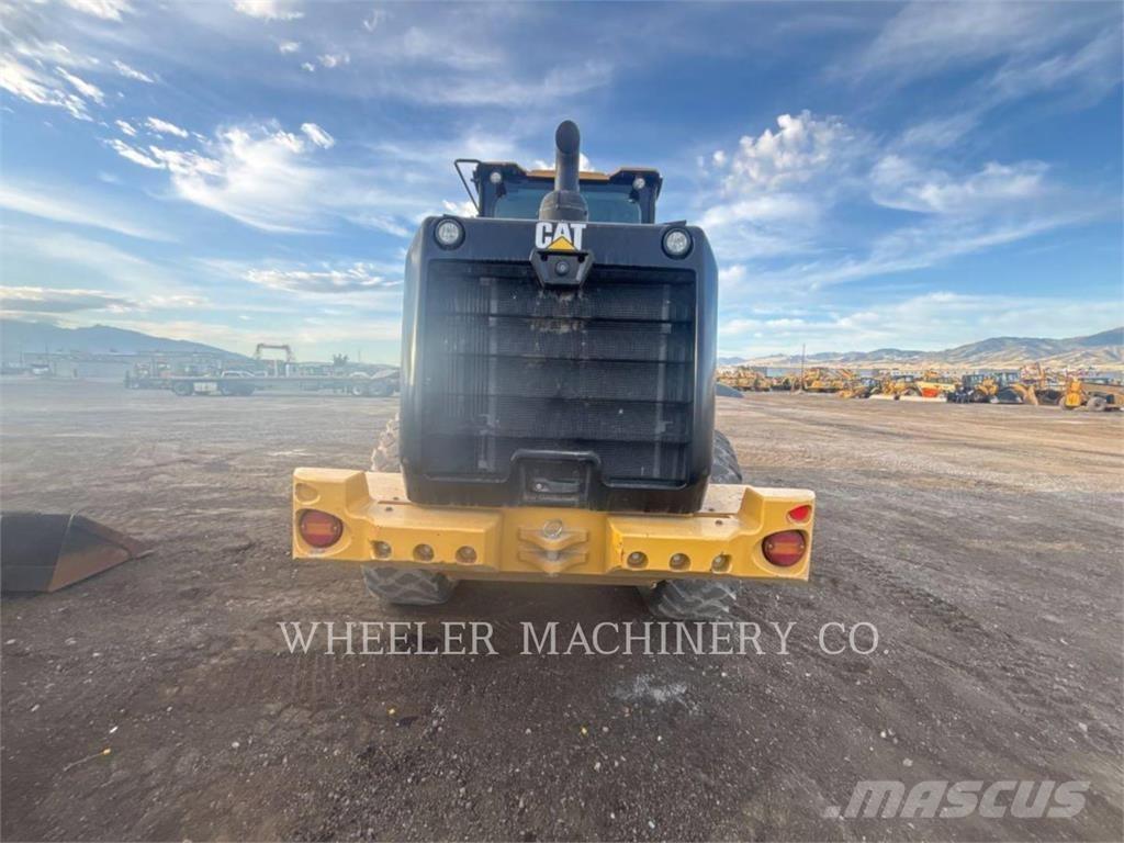CAT 926M HL QC لوادر بعجل