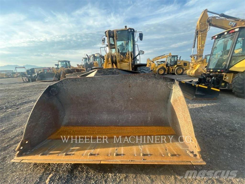 CAT 926M HL QC لوادر بعجل