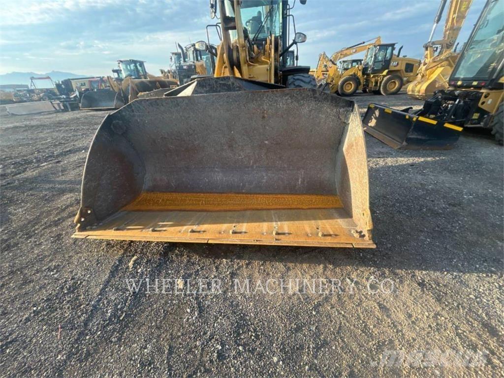 CAT 926M HL QC لوادر بعجل