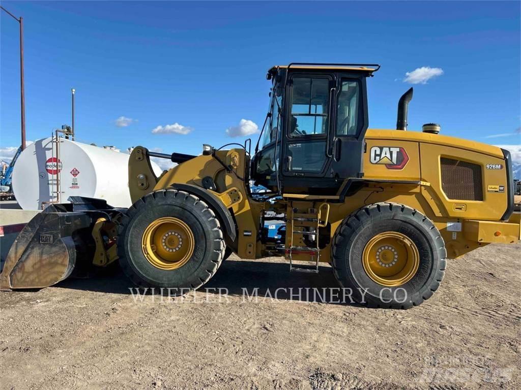 CAT 926M QC لوادر بعجل