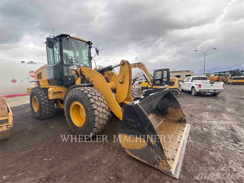 CAT 926M QC لوادر بعجل