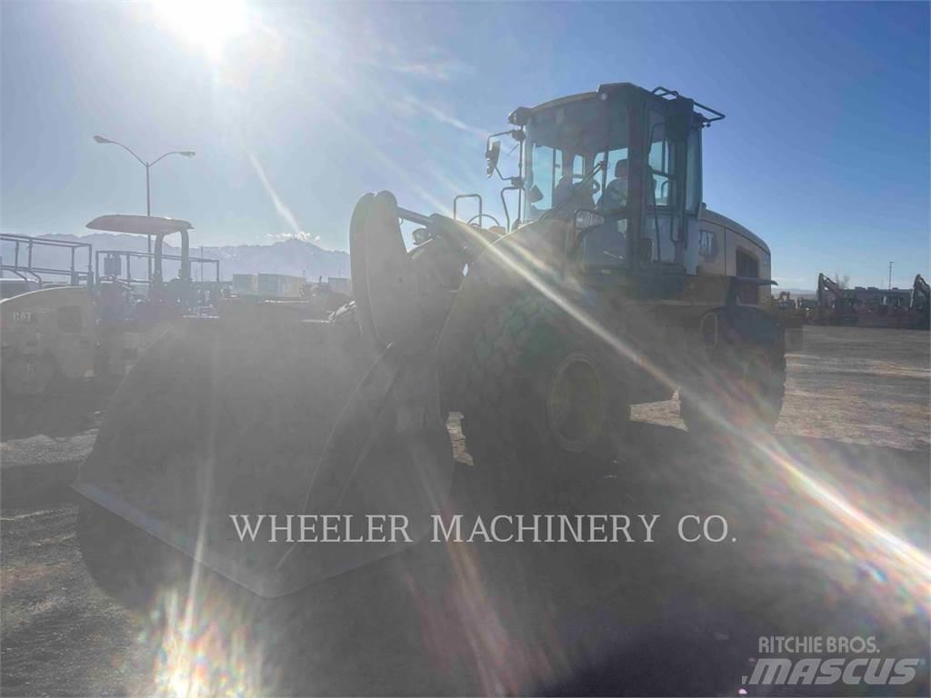 CAT 926M QC لوادر بعجل