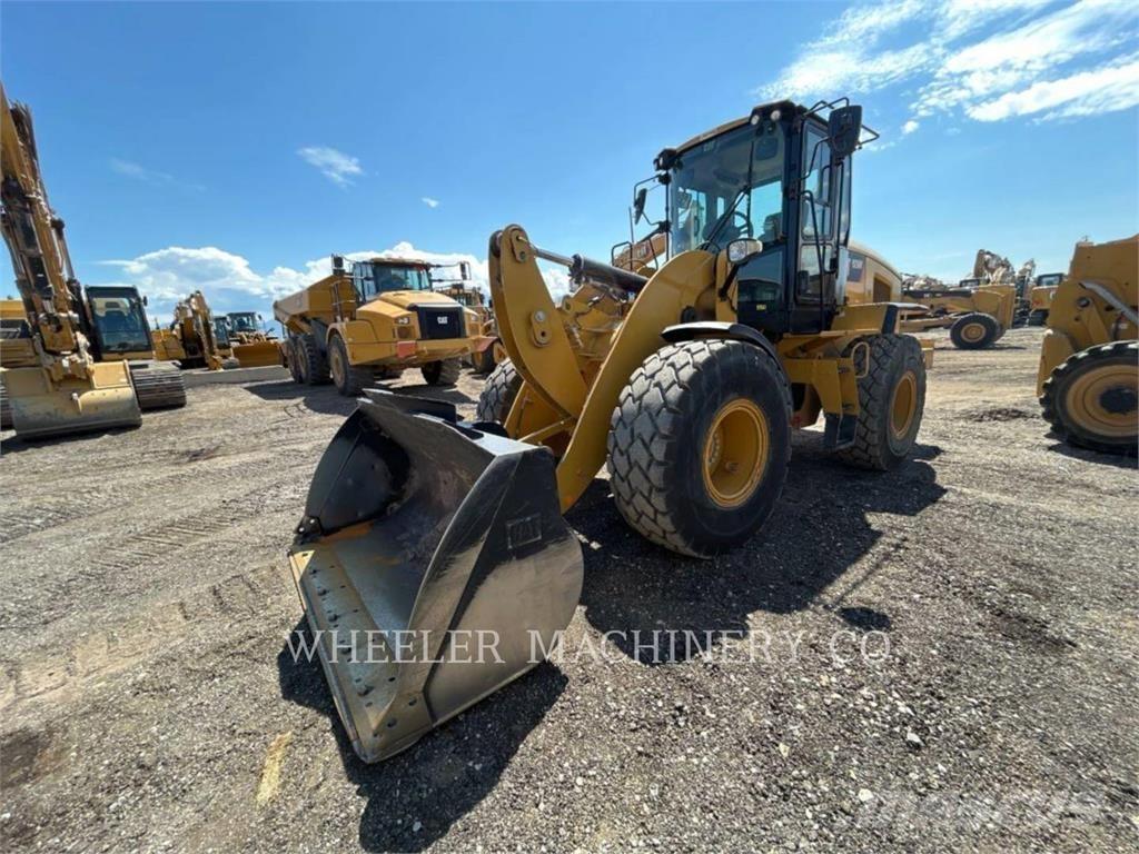CAT 926M QC لوادر بعجل