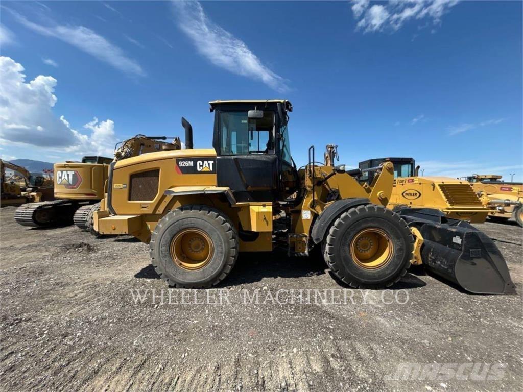 CAT 926M QC لوادر بعجل