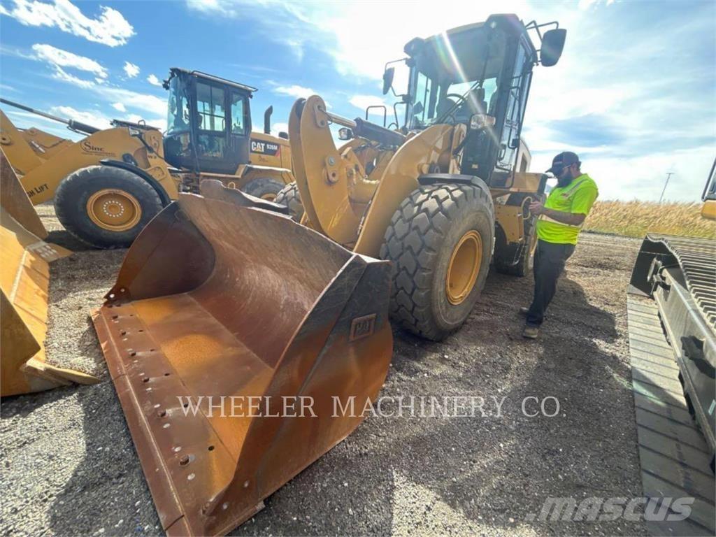 CAT 926M QC لوادر بعجل