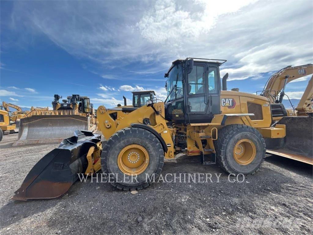 CAT 926M QC لوادر بعجل