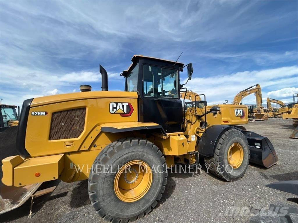 CAT 926M QC لوادر بعجل