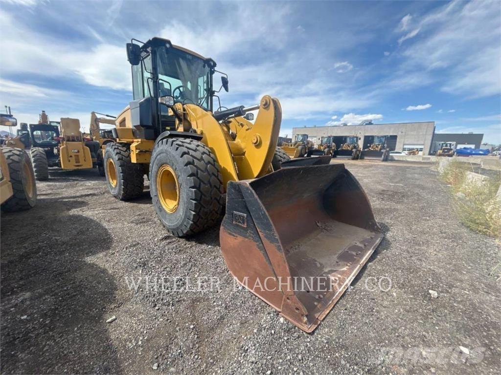 CAT 926M QC لوادر بعجل