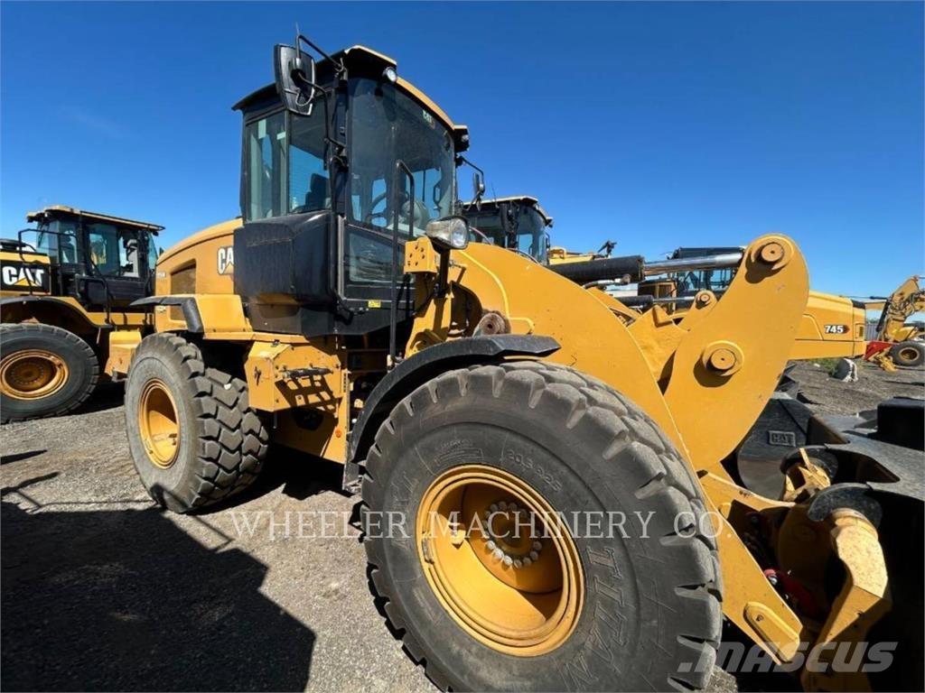 CAT 926M QC لوادر بعجل