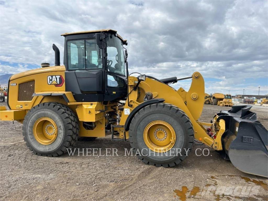 CAT 926M QC 3V لوادر بعجل