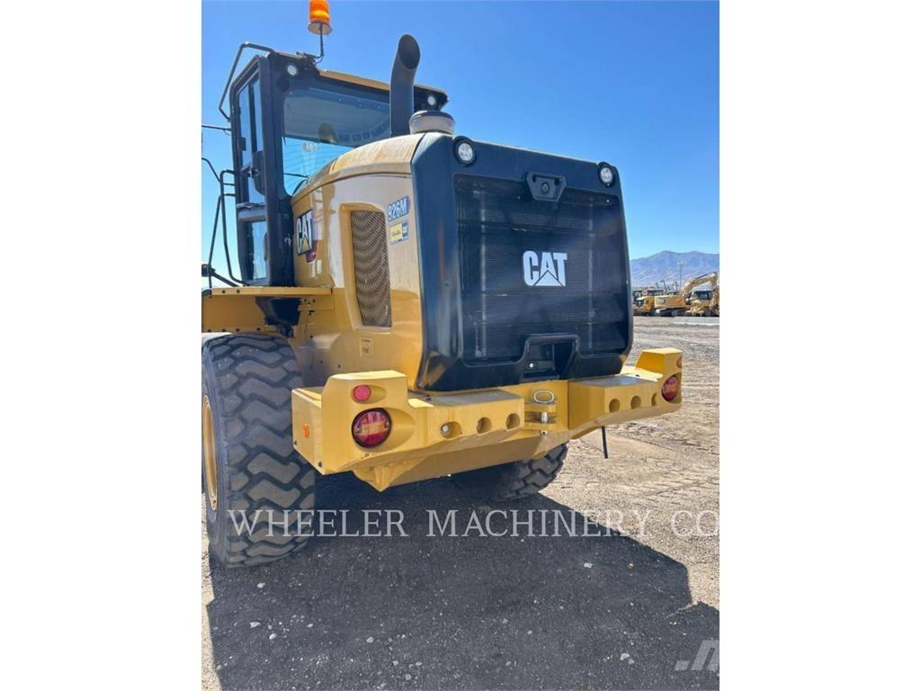 CAT 926M QC 3V لوادر بعجل