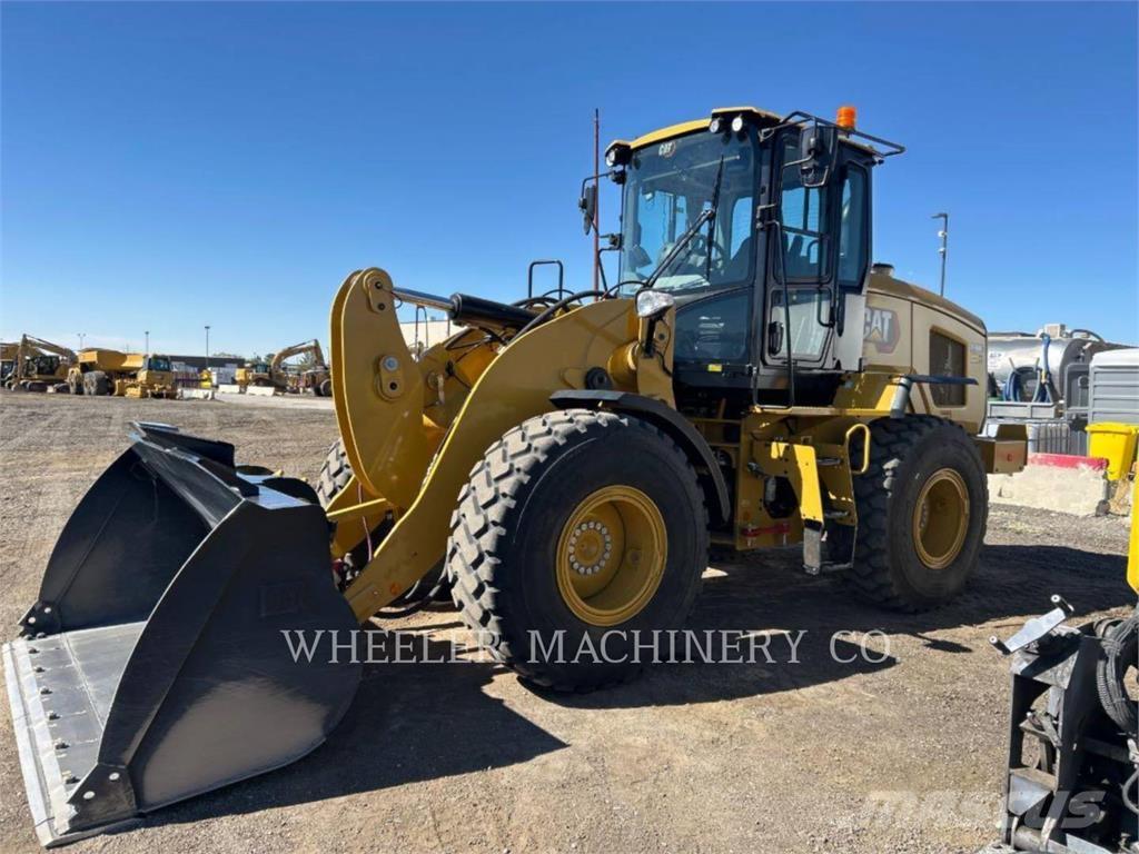 CAT 926M QC 3V لوادر بعجل