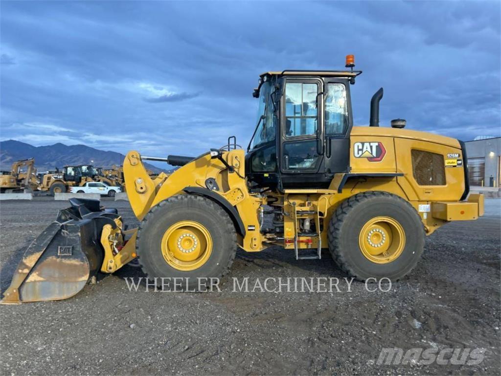 CAT 926M QC 3V لوادر بعجل