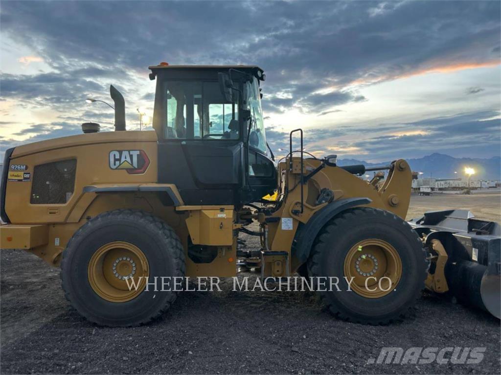 CAT 926M QC 3V لوادر بعجل