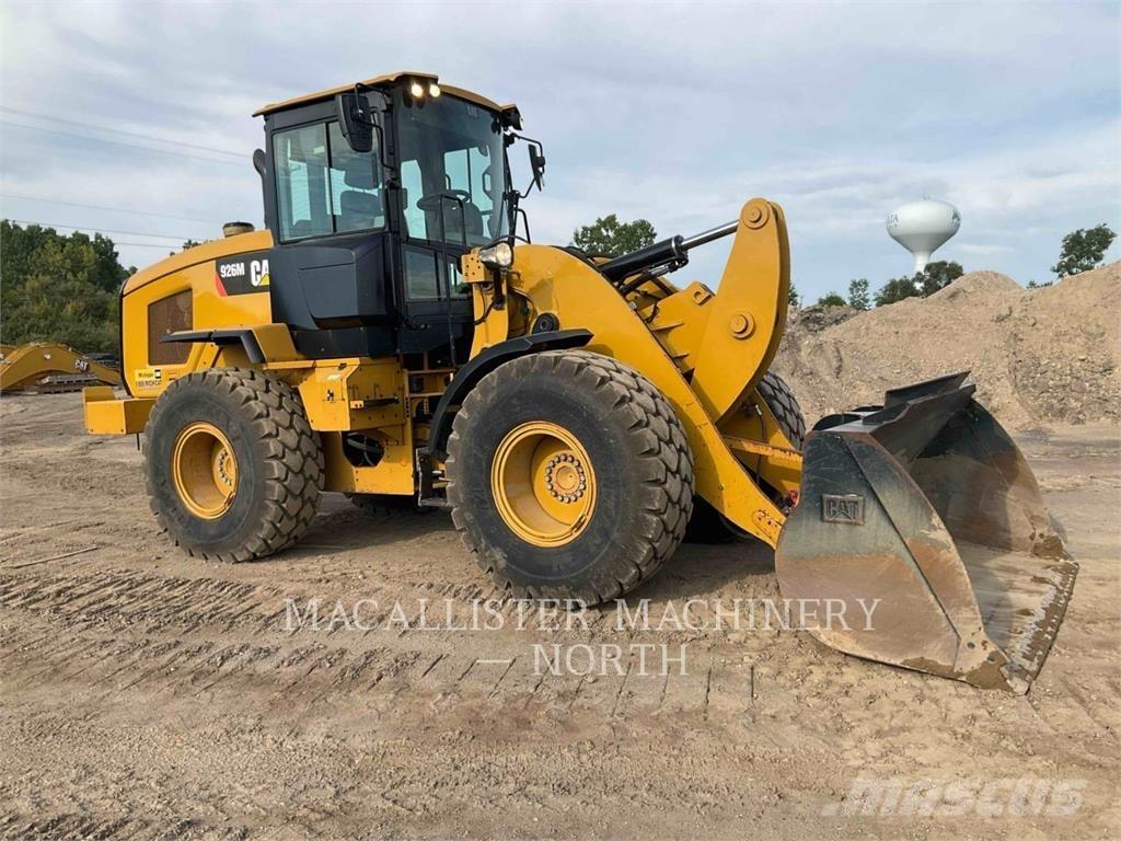 CAT 926M RQ لوادر بعجل