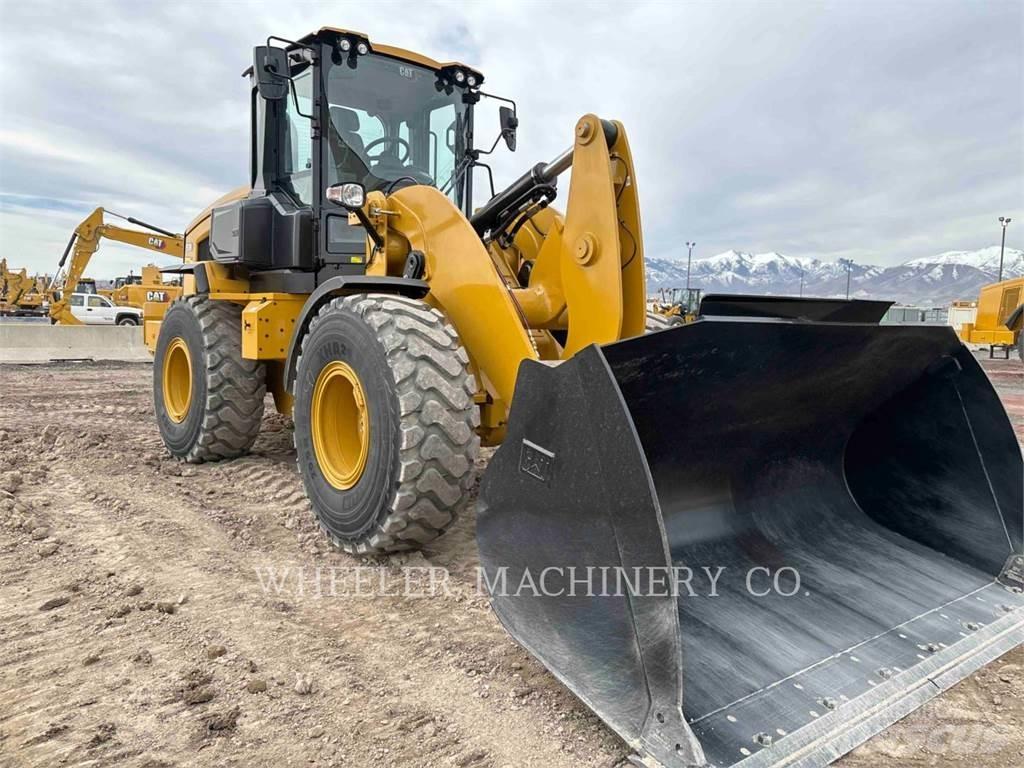 CAT 930 QC لوادر بعجل