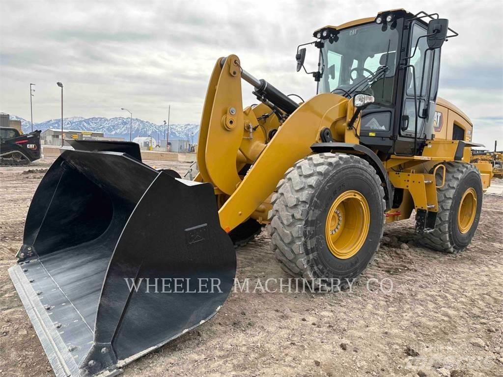 CAT 930 QC لوادر بعجل