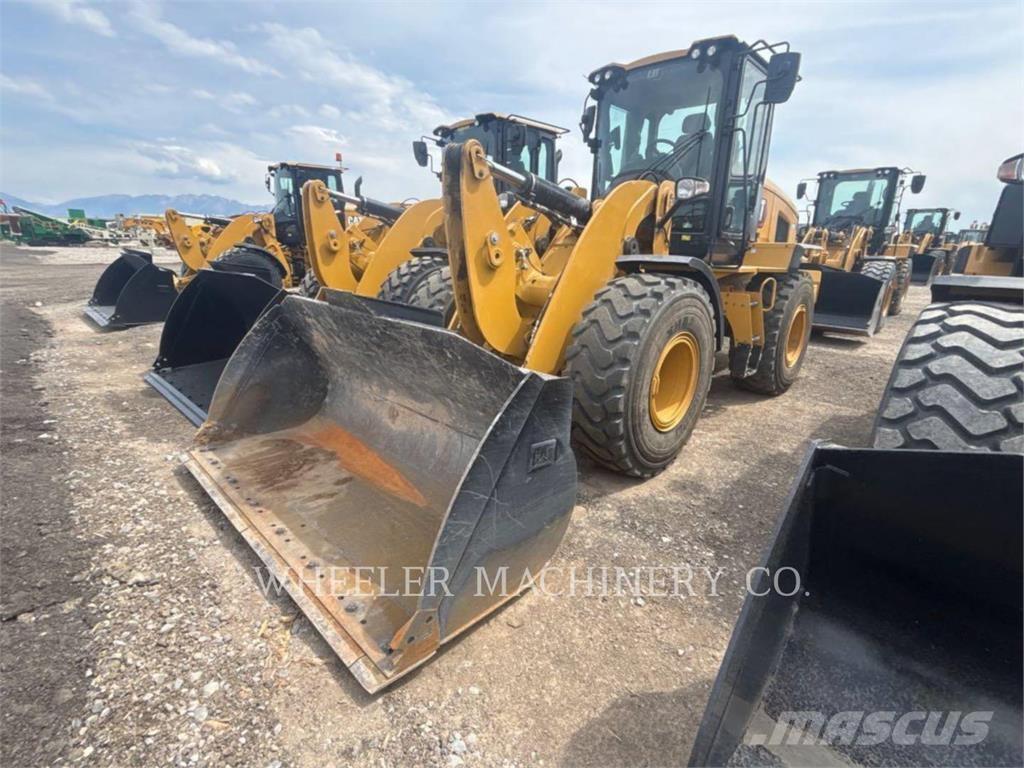 CAT 930 QC لوادر بعجل