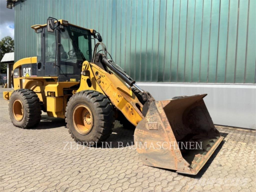 CAT 930G لوادر بعجل