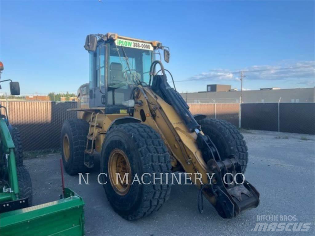 CAT 930H لوادر بعجل