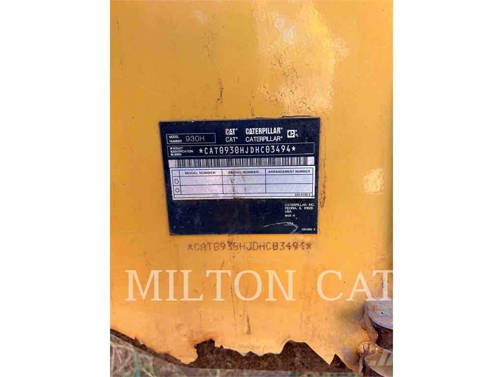 CAT 930H لوادر بعجل