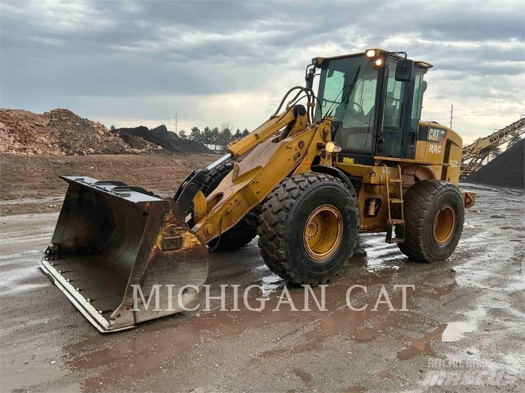 CAT 930HIT لوادر بعجل