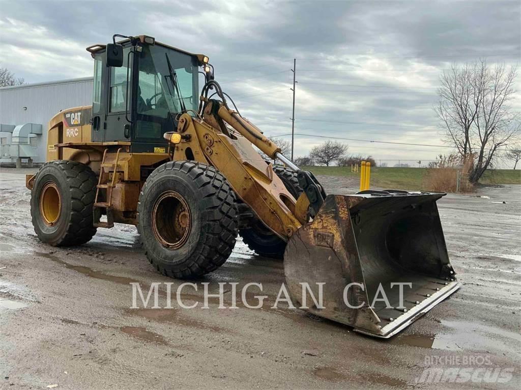CAT 930HIT لوادر بعجل