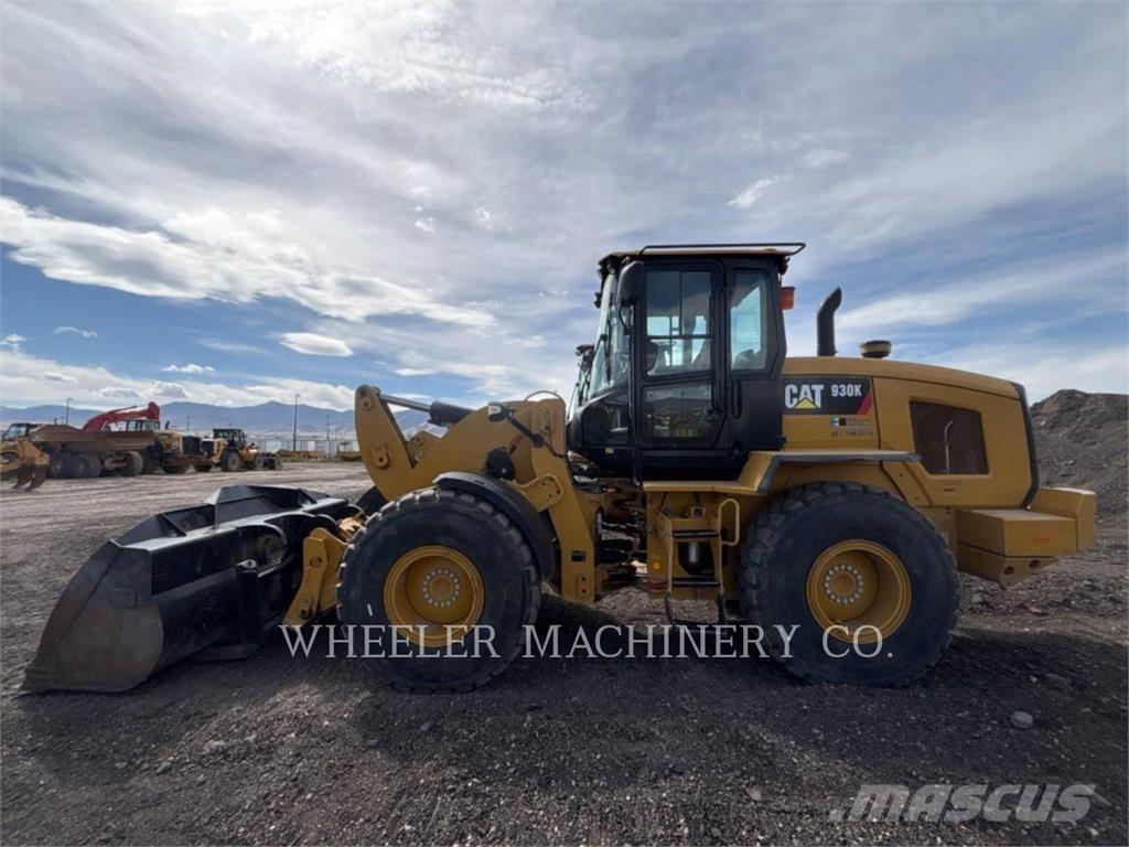 CAT 930K QCF لوادر بعجل
