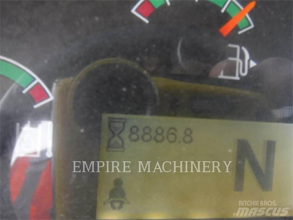 CAT 930M لوادر بعجل