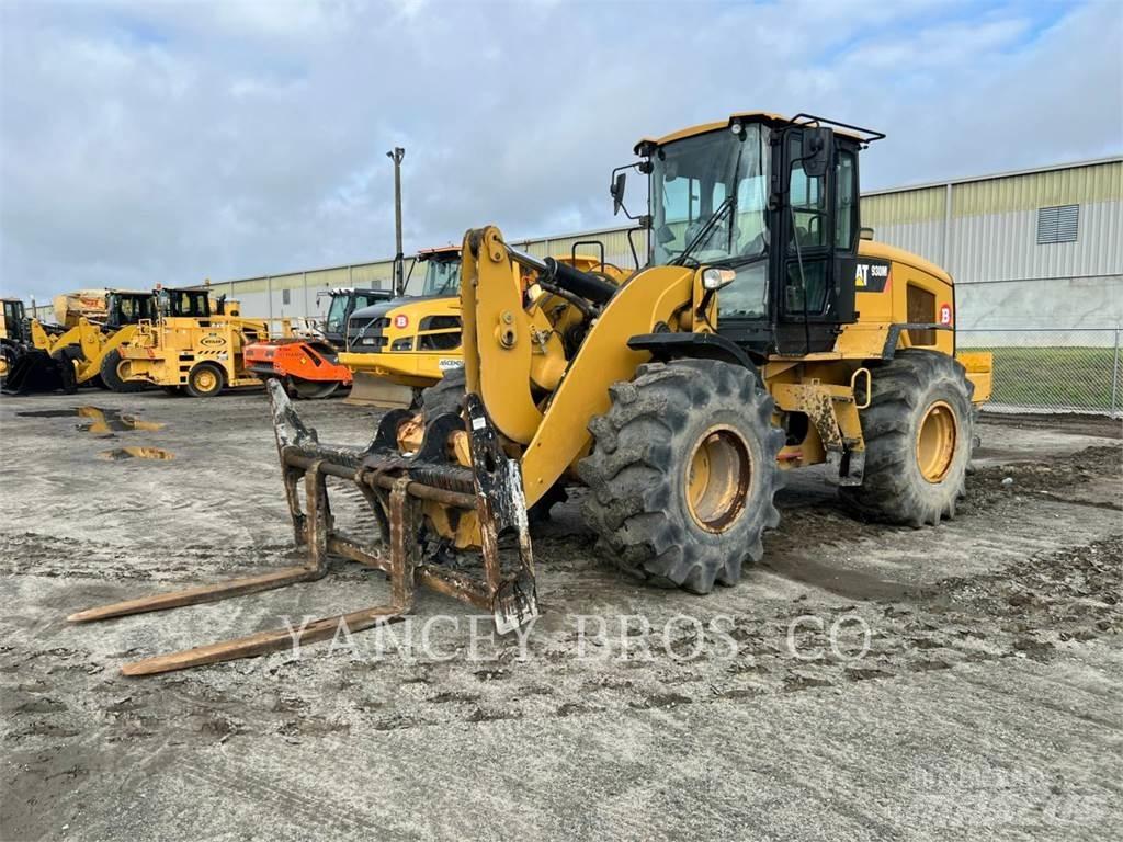 CAT 930M لوادر بعجل