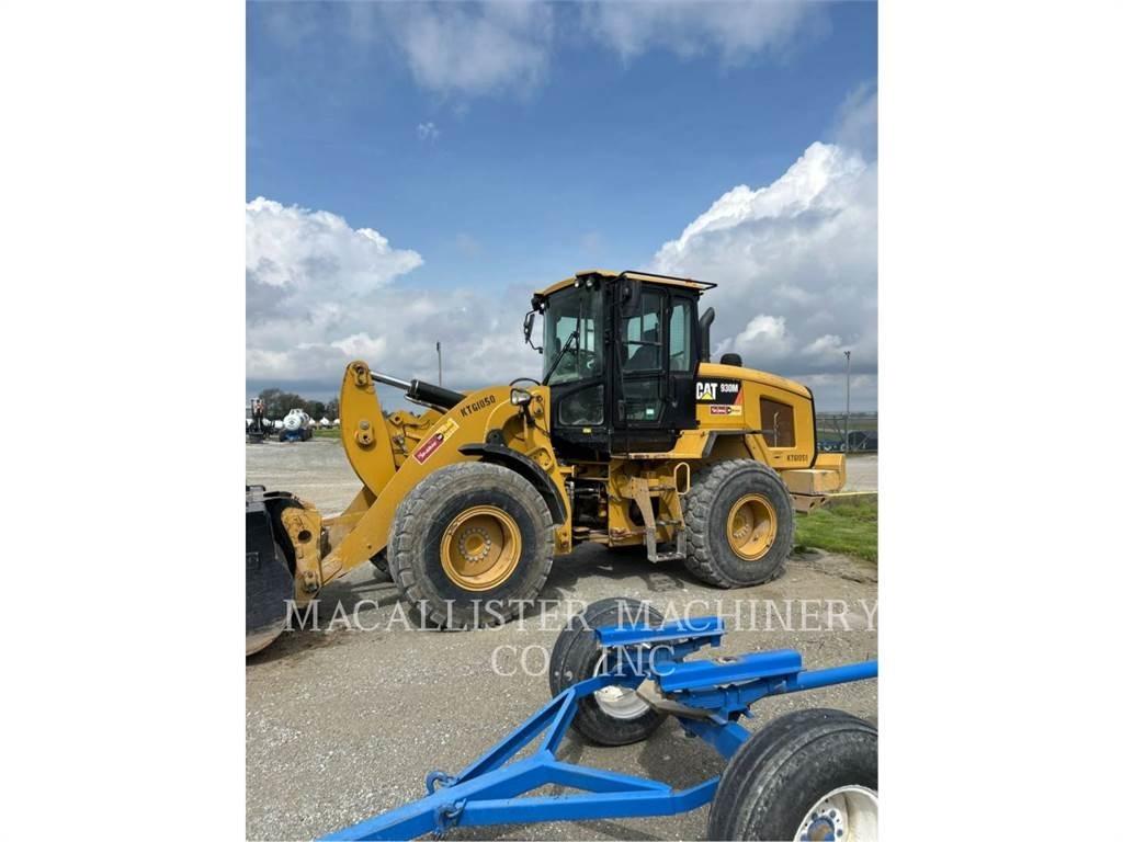 CAT 930M لوادر بعجل