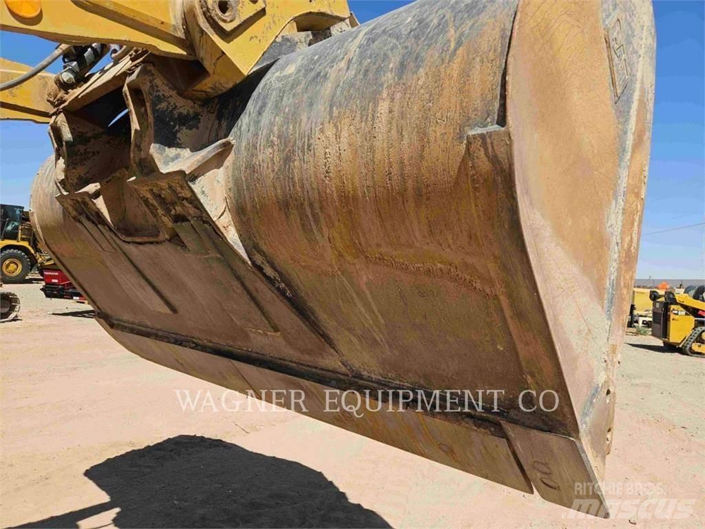 CAT 930M لوادر بعجل