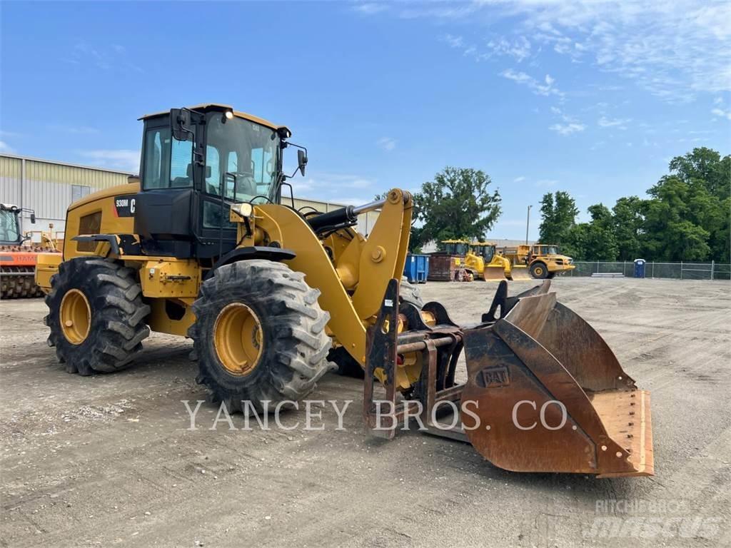 CAT 930M لوادر بعجل