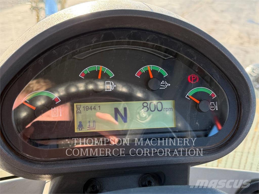 CAT 930M لوادر بعجل
