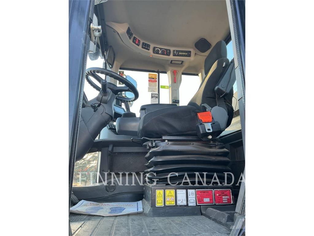 CAT 930M لوادر بعجل