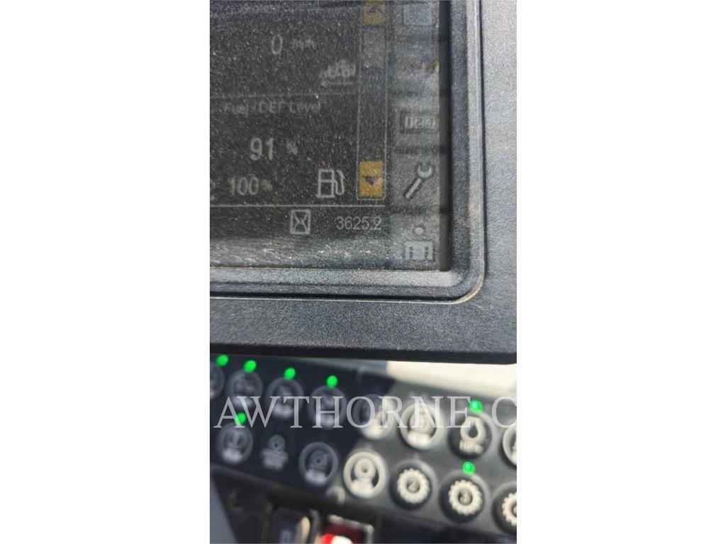 CAT 930M لوادر بعجل