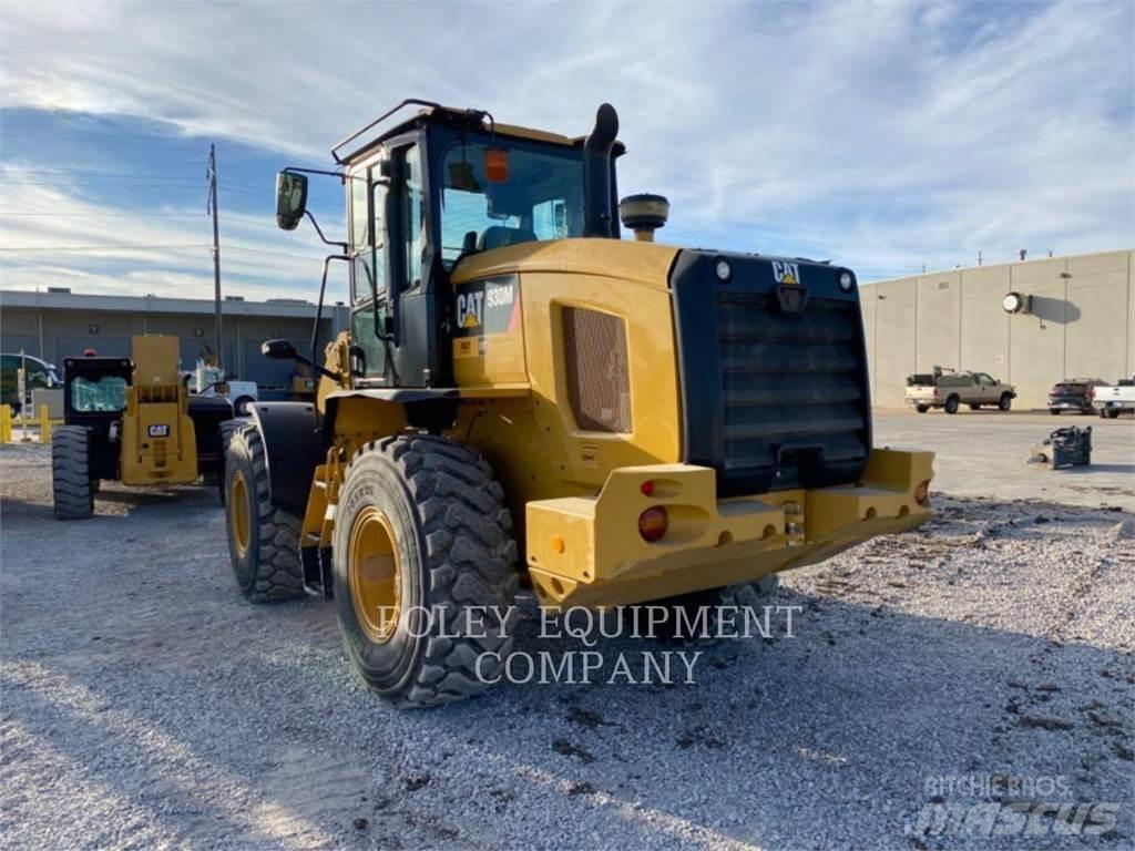 CAT 930M لوادر بعجل