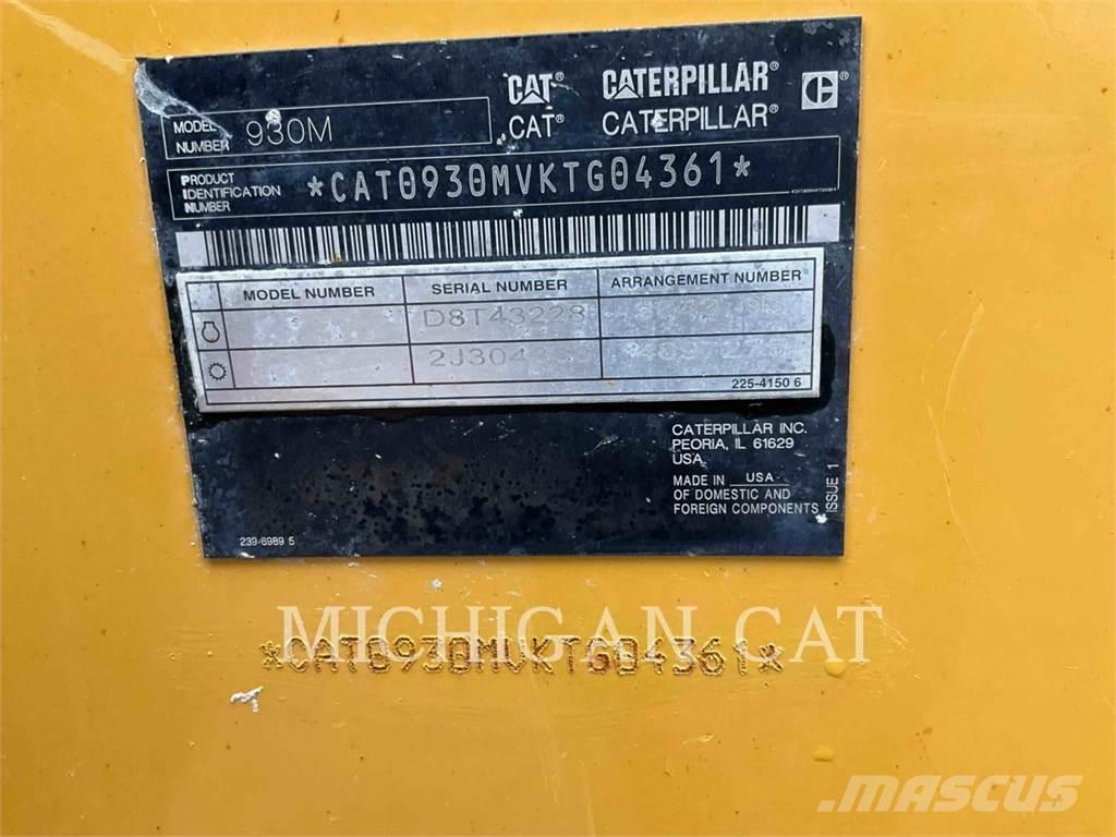 CAT 930M 3RQ لوادر بعجل