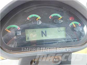 CAT 930M FC لوادر بعجل