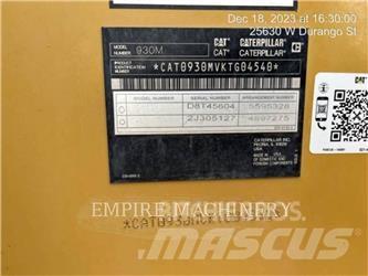 CAT 930M FC لوادر بعجل