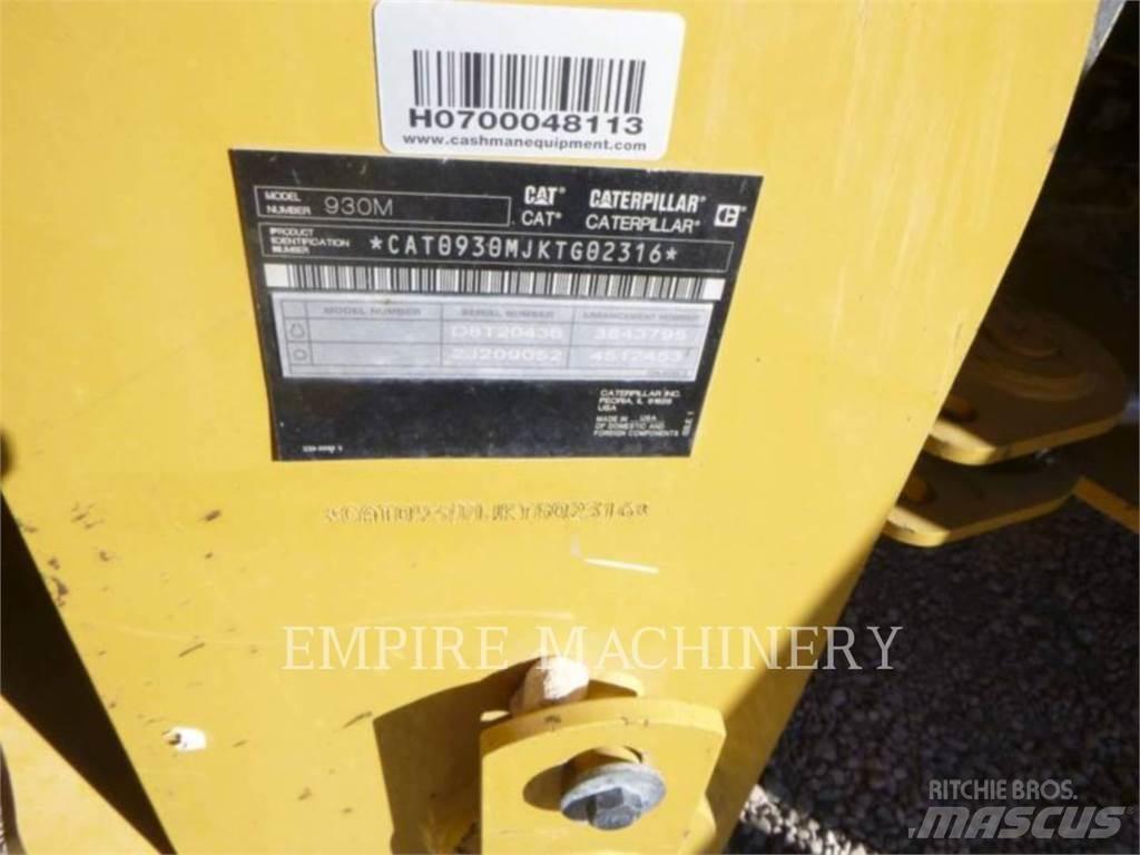 CAT 930M FC لوادر بعجل