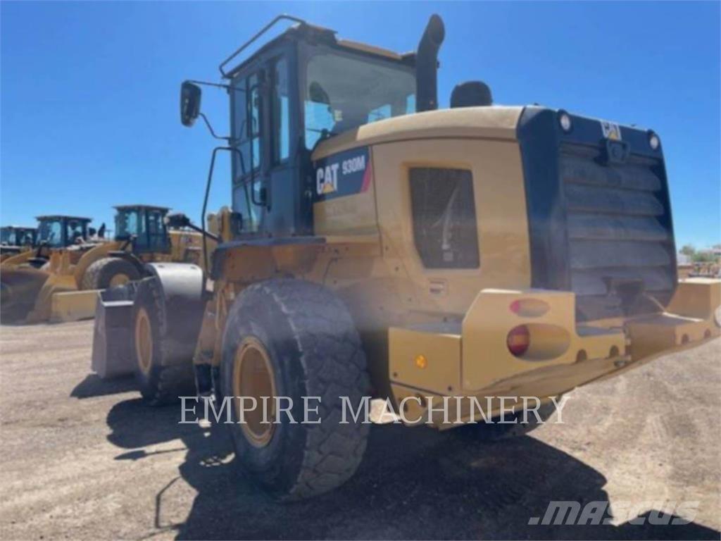 CAT 930M FC لوادر بعجل