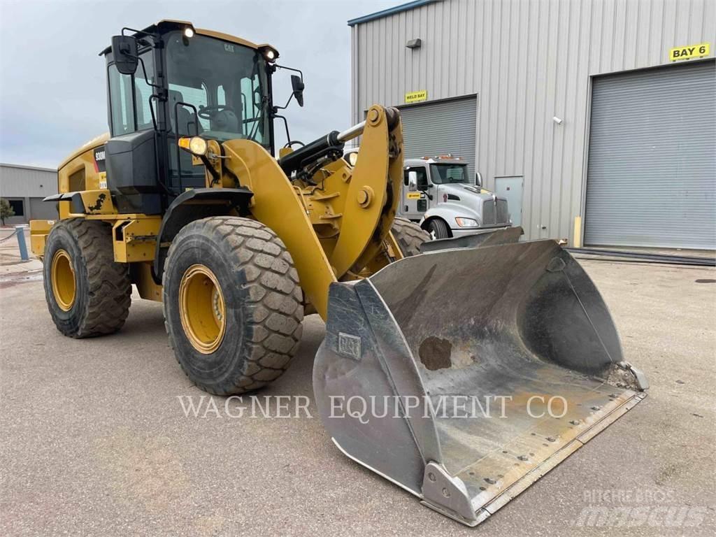 CAT 930M FC لوادر بعجل
