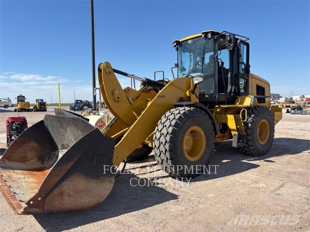 CAT 930MHLAH لوادر بعجل