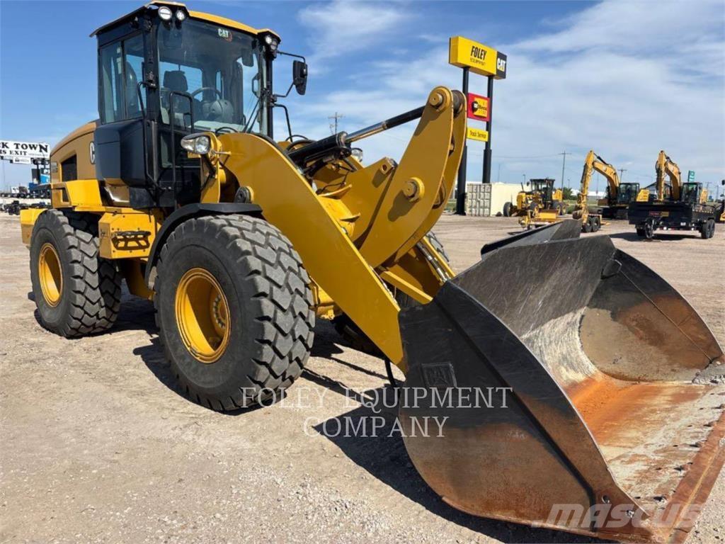 CAT 930MHLAH لوادر بعجل