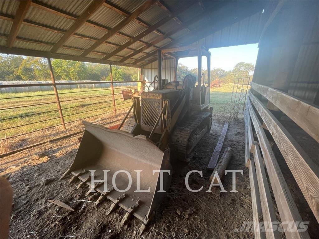 CAT 931B لوادر زحافة