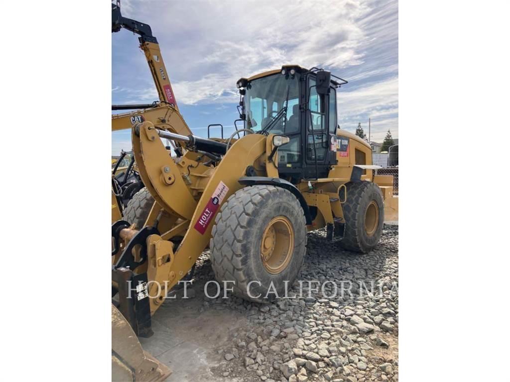 CAT 938 لوادر بعجل