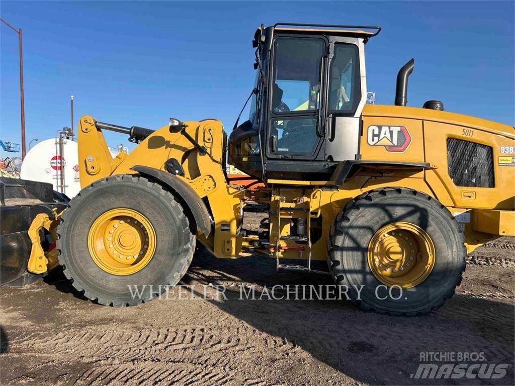 CAT 938 QC لوادر بعجل