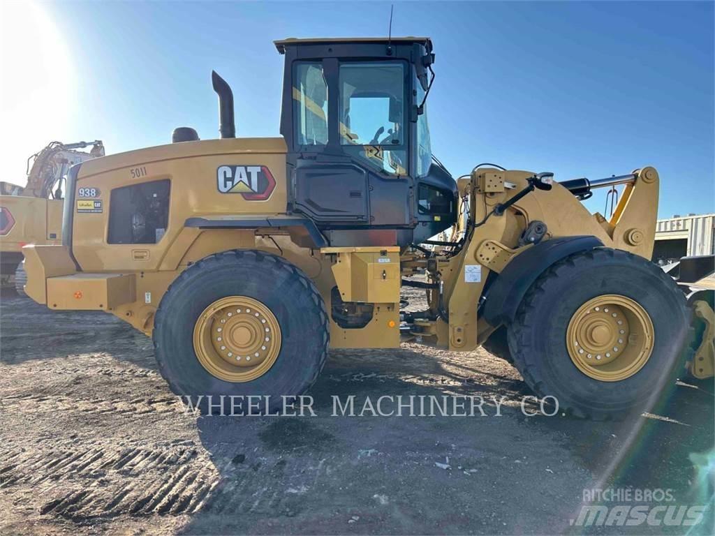 CAT 938 QC لوادر بعجل
