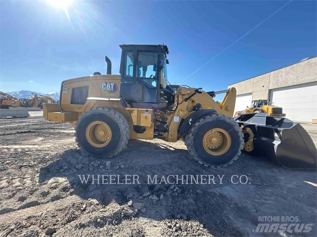 CAT 938 QC لوادر بعجل